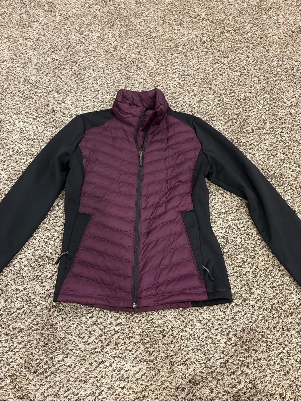 32 Degrees Quilted Hybrid Jacket in Plum and Black